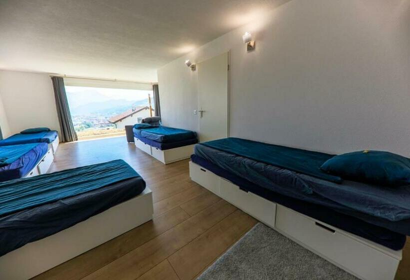 فندق صغير Young Backpackers Homestay