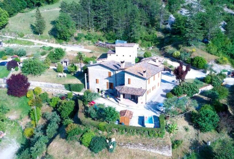 בית מלון כפרי Agriturismo La Tana