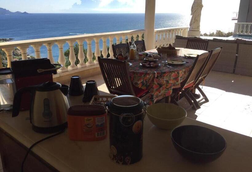 פנסיון Villa Goonie