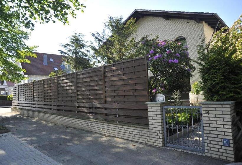 بنسيون Zur Herzklinik