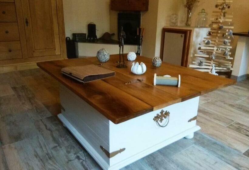 مبيت وإفطار La Ferme Les Mamours