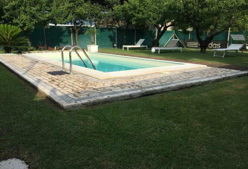 펜션 Camera Con Giardino E Piscina