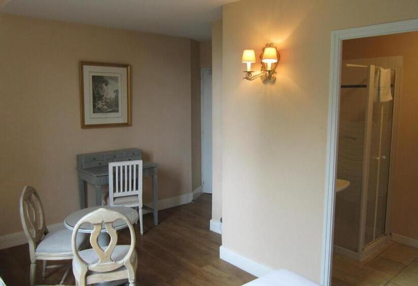 בית מלון כפרי Château De Lazenay   Résidence Hôtelière