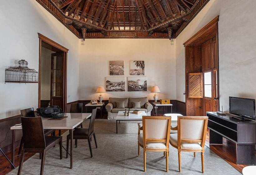 فندق Isla Baja Suites