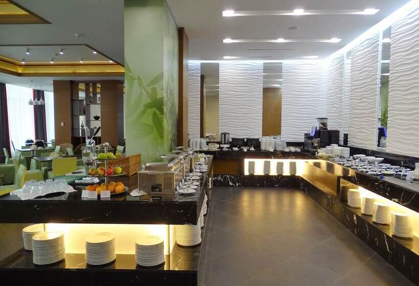 Ramada Hotel & Suites By Wyndham Alabuga