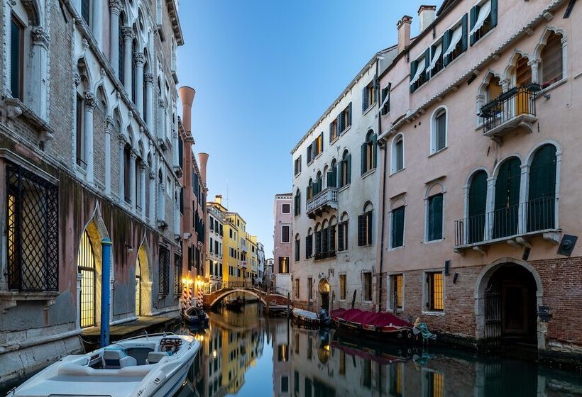 Residence Ca  Foscolo