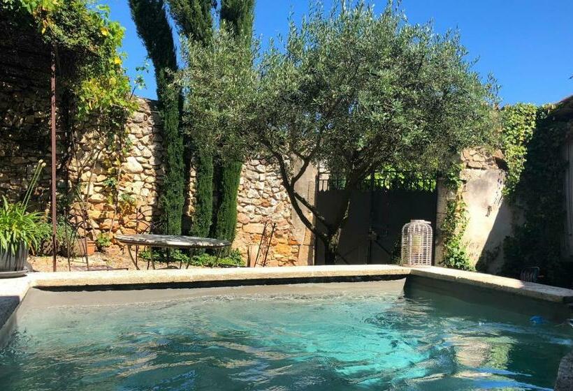 住宿加早餐  La Maison Blanche Uzès