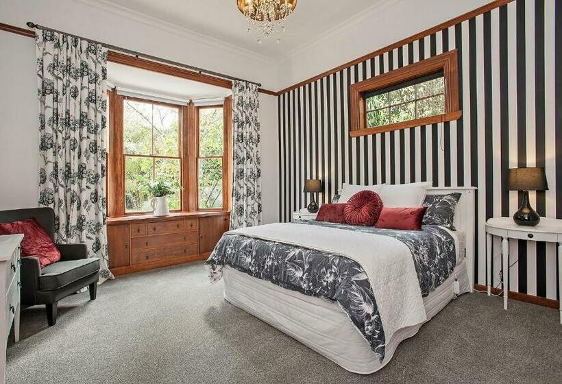 Bed and Breakfast Pepper Tree Villa