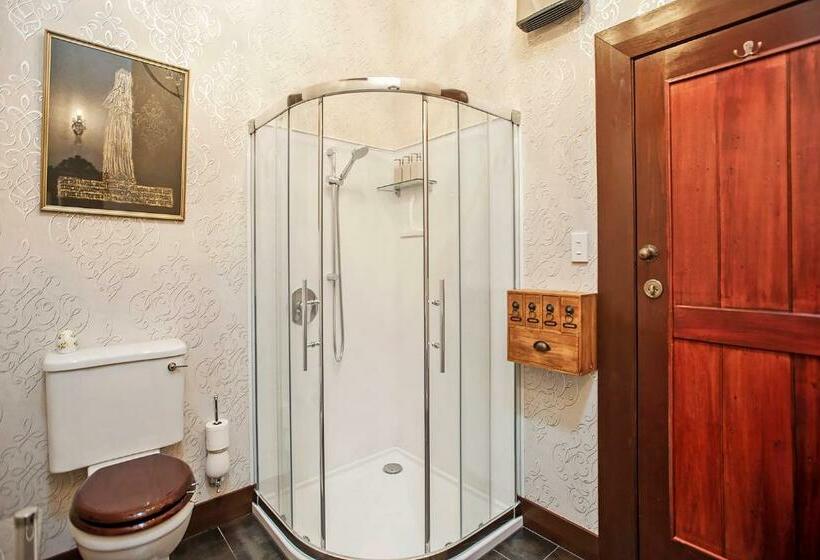 Bed and Breakfast Pepper Tree Villa