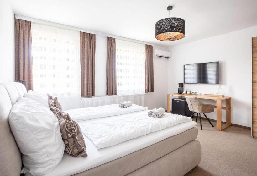 پانسیون Casa Plus