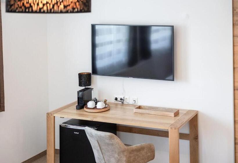 پانسیون Casa Plus