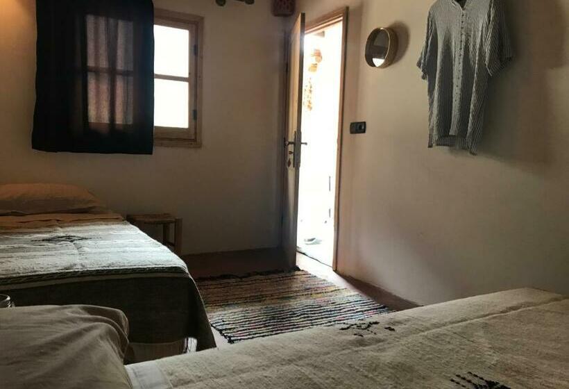 مبيت وإفطار Amlougui House