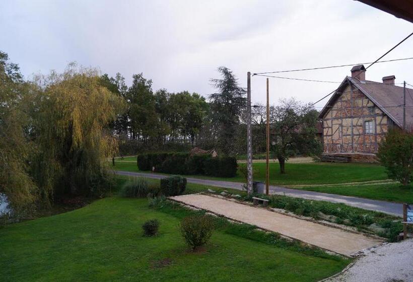 مبيت وإفطار Chambre D’hôtes La Jument Grise