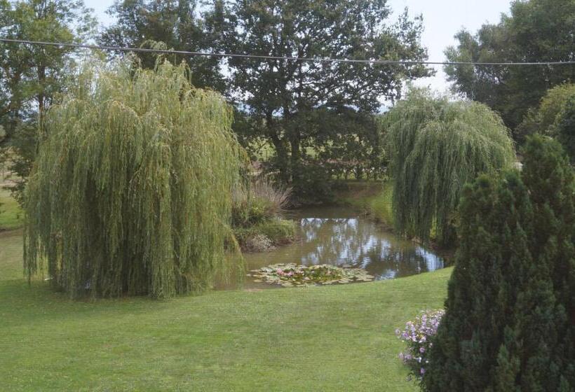 مبيت وإفطار Chambre D’hôtes La Jument Grise