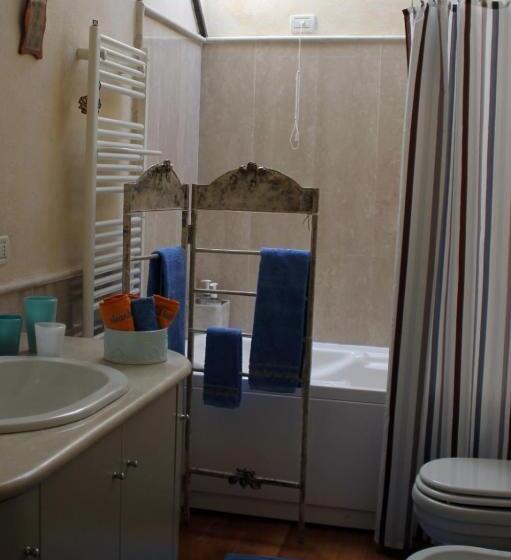 L Oleandro Sul Lago D Iseo B&b