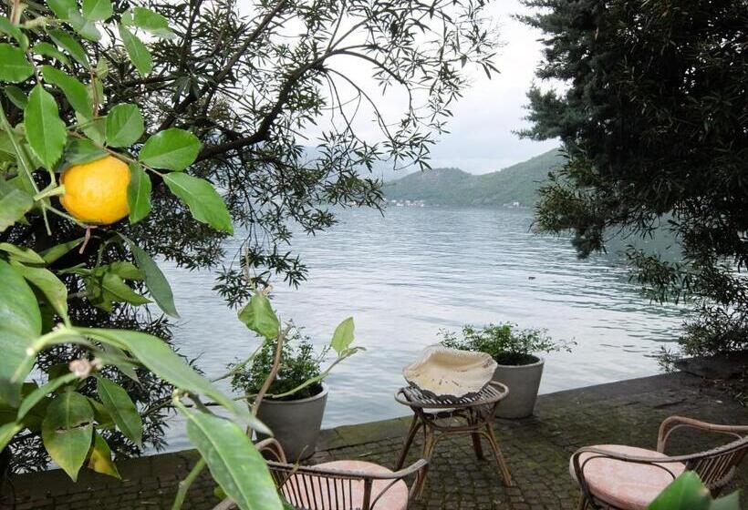 L Oleandro Sul Lago D Iseo B&b