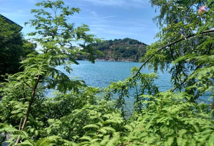 L Oleandro Sul Lago D Iseo B&b