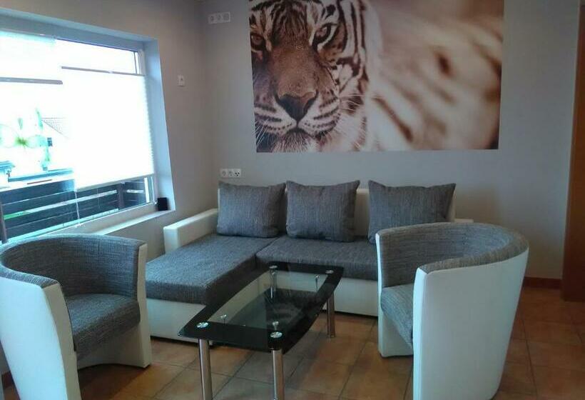 ペンション Gästehaus Kleine Lana