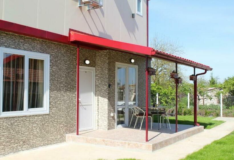 پانسیون Guest House Valiland