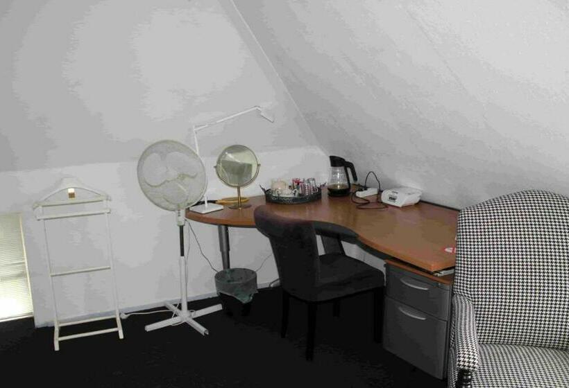 پانسیون Ustawi