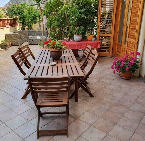 بنسيون Bristol Apartment