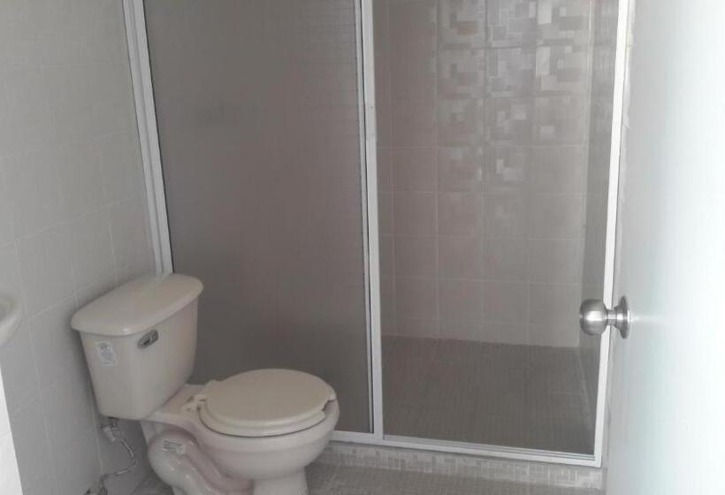 پانسیون Hostal Casa Clavel