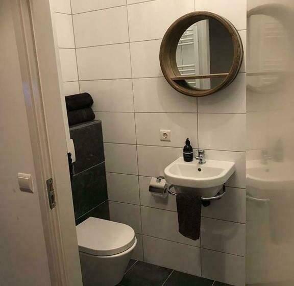 פנסיון Huisje Sasa