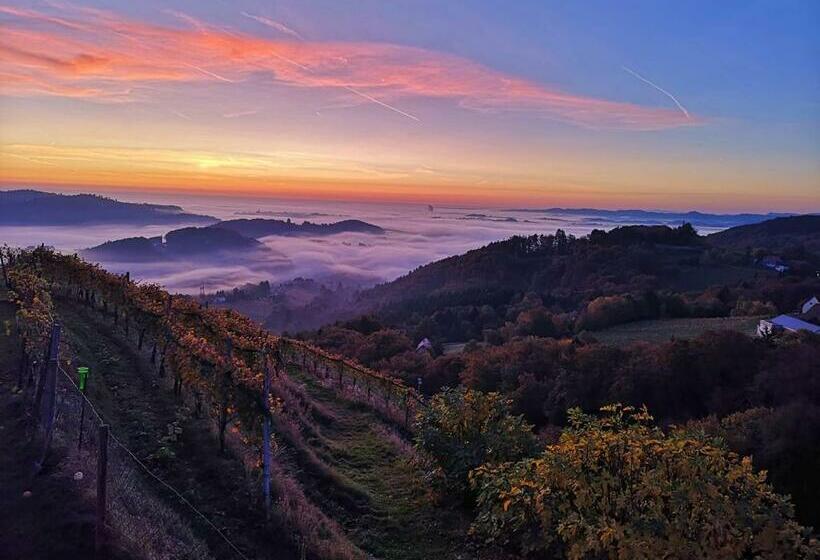 Bed and Breakfast Weingut Albert, Familie Cramer