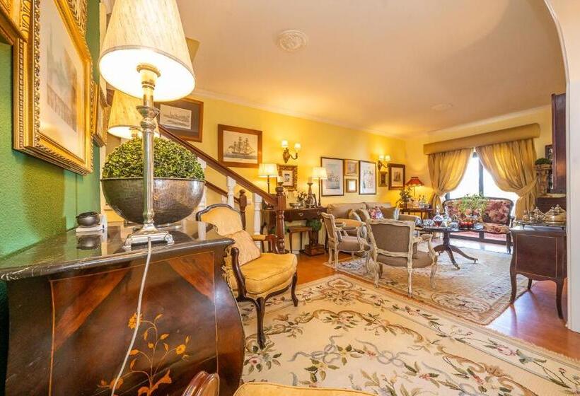 پانسیون Lourenço S House Deluxe Cascais