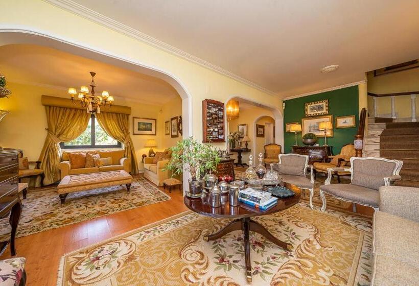 پانسیون Lourenço S House Deluxe Cascais