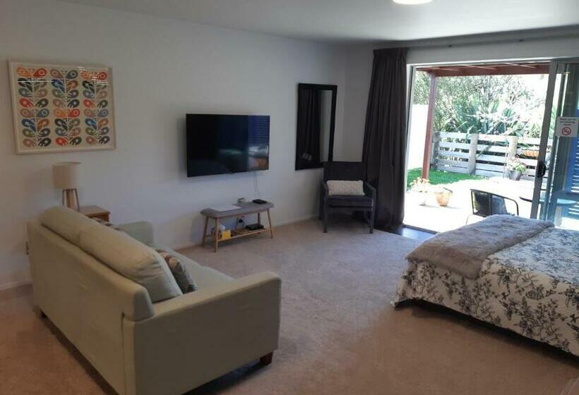 The End Lounge B&b
