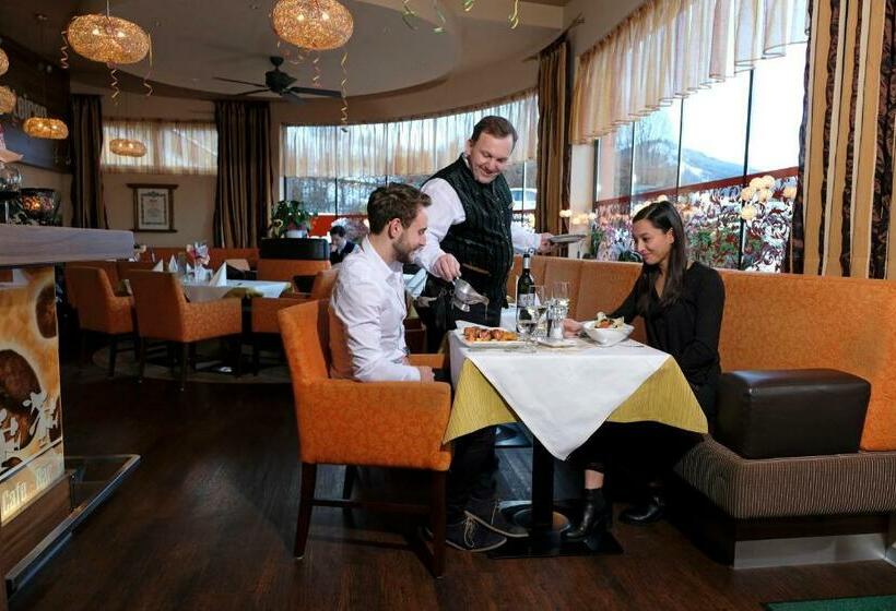 فندق Gasthaus Pension Zum Lustigen Steirer