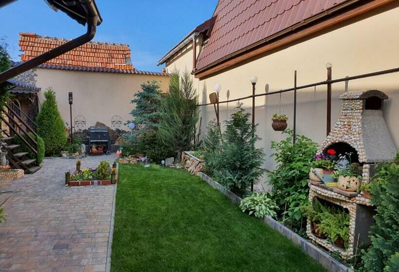 بنسيون Rasnov Retreat