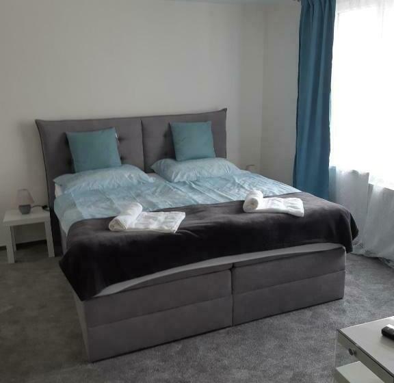 פנסיון Penzion Quattro