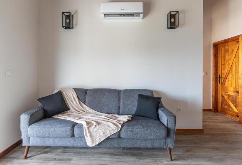 پانسیون Rochão Village By Rent2u, Lda