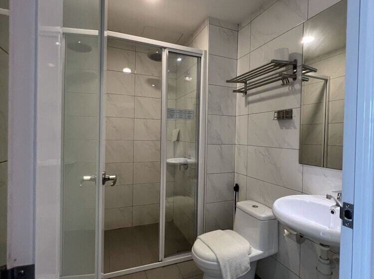 Zone Hotels, Telok Panglima Garang