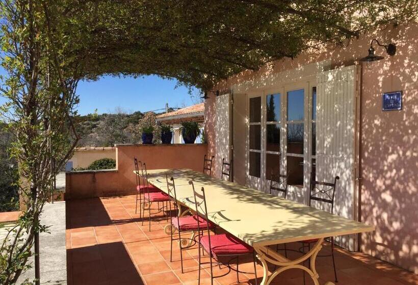 بنسيون Au Pied Du Ventoux