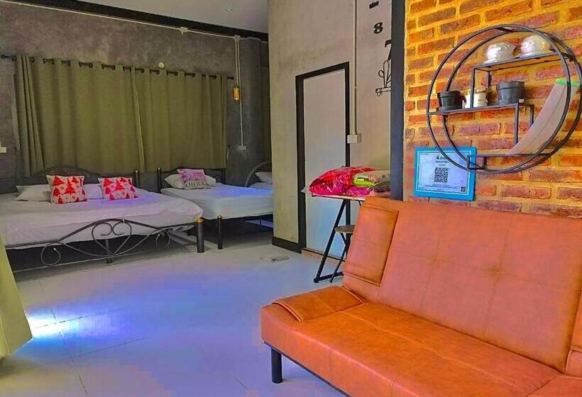 هتل Falik Farm Stay