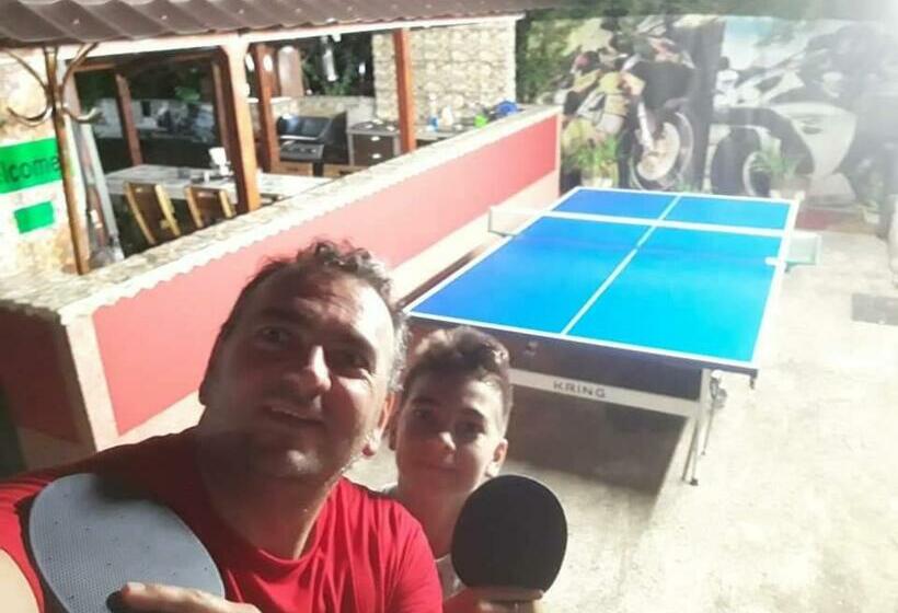 פנסיון Hostel Pascalis Alesd