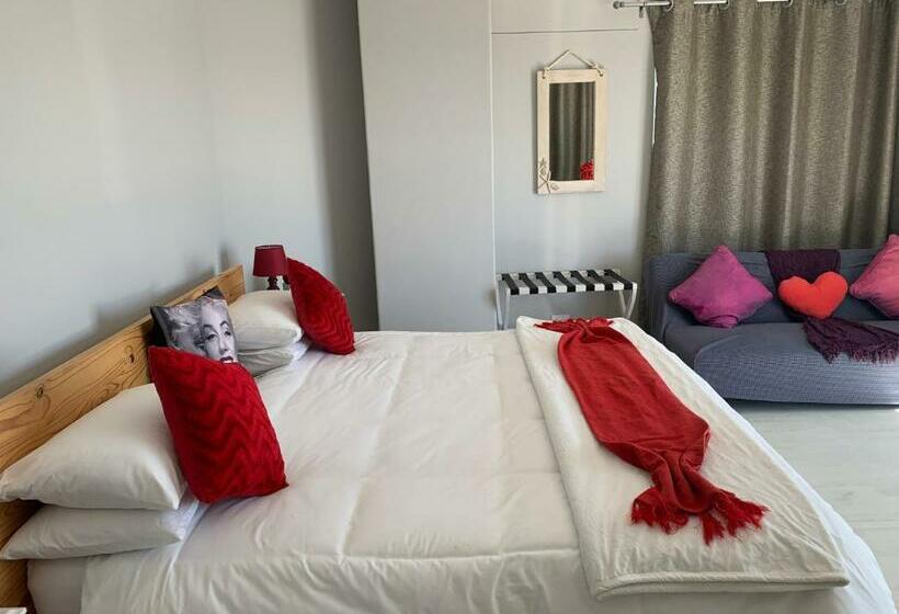 פנסיון Oceansnest Guest House