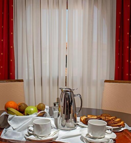 استراحتگاه Aristoteles Holiday Hotel And Spa