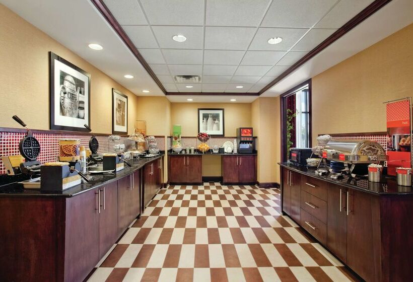 Hampton Inn & Suites Millington