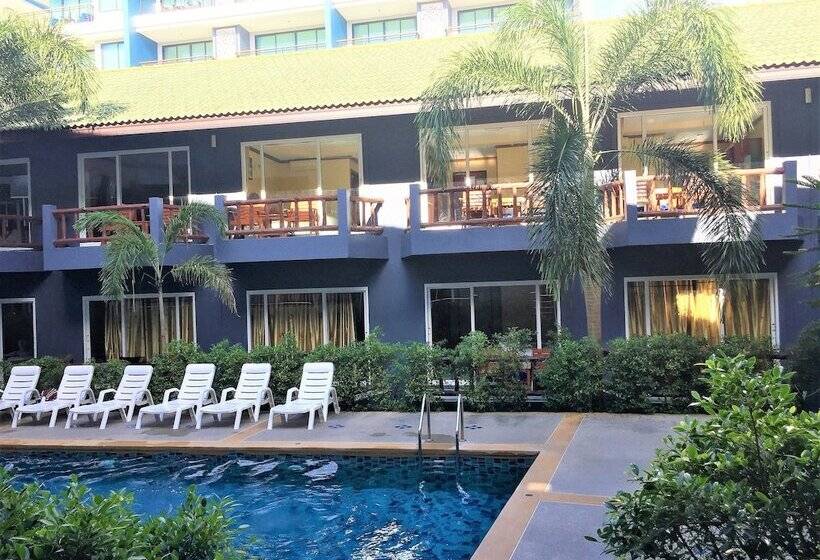 هتل Aonang Village Resort