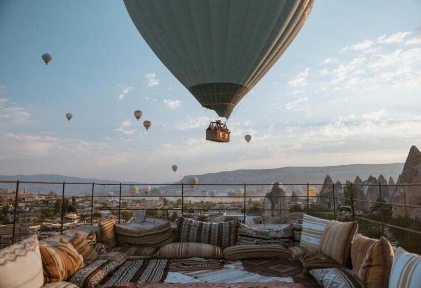 هتل Cappadocia Cave Suites