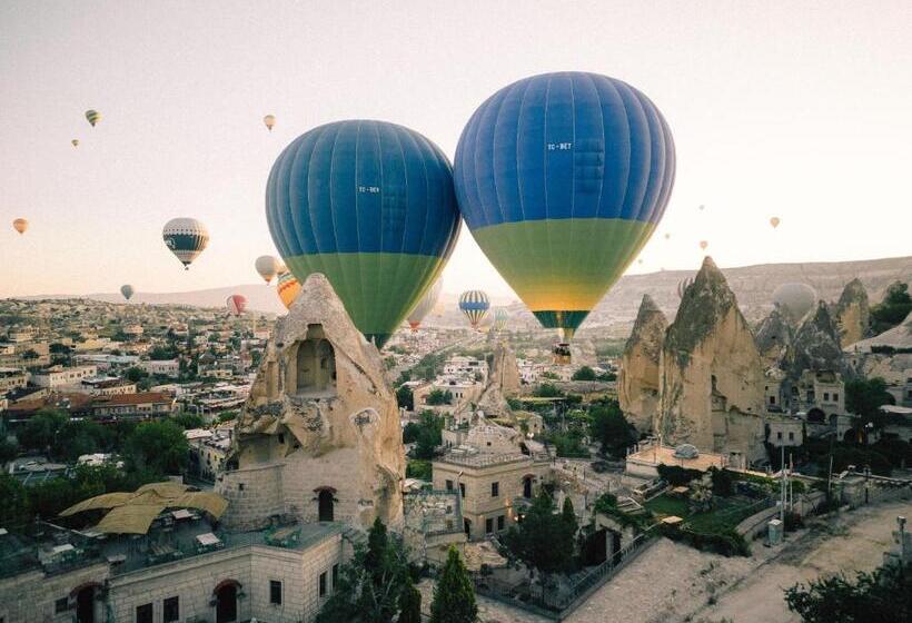 هتل Cappadocia Cave Suites