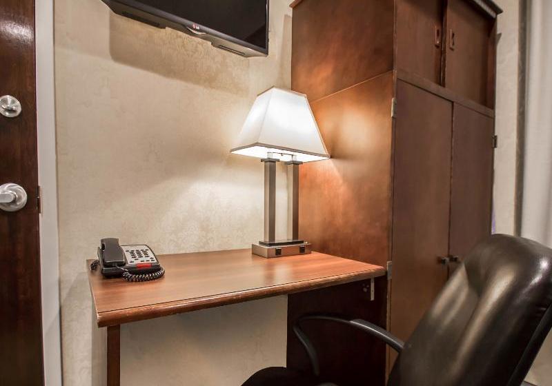 ホテル Comfort Inn Manhattan Bridge