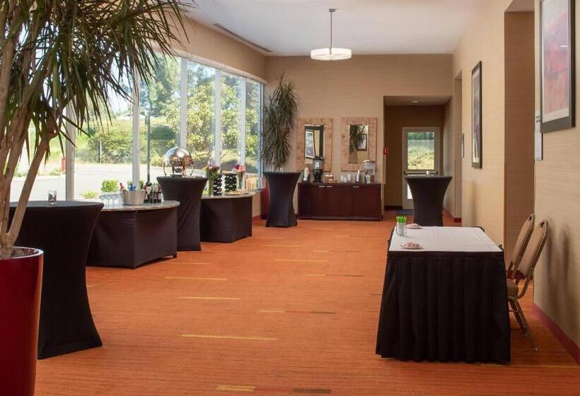 فندق Courtyard By Marriott Sacramento Cal Expo