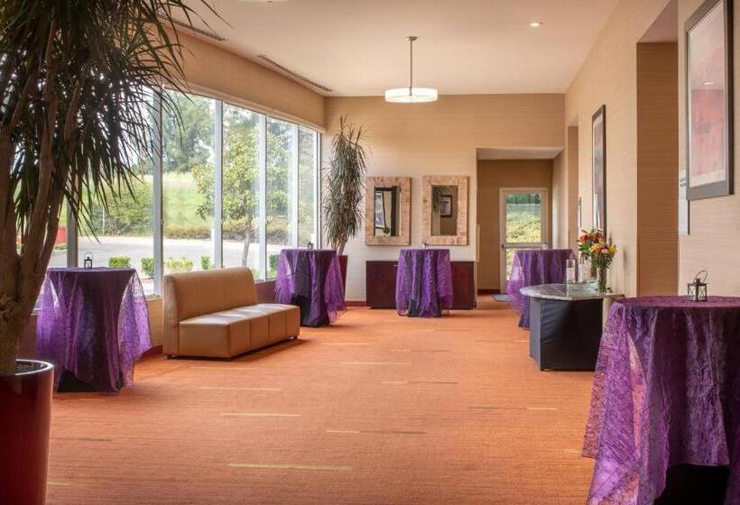 فندق Courtyard By Marriott Sacramento Cal Expo