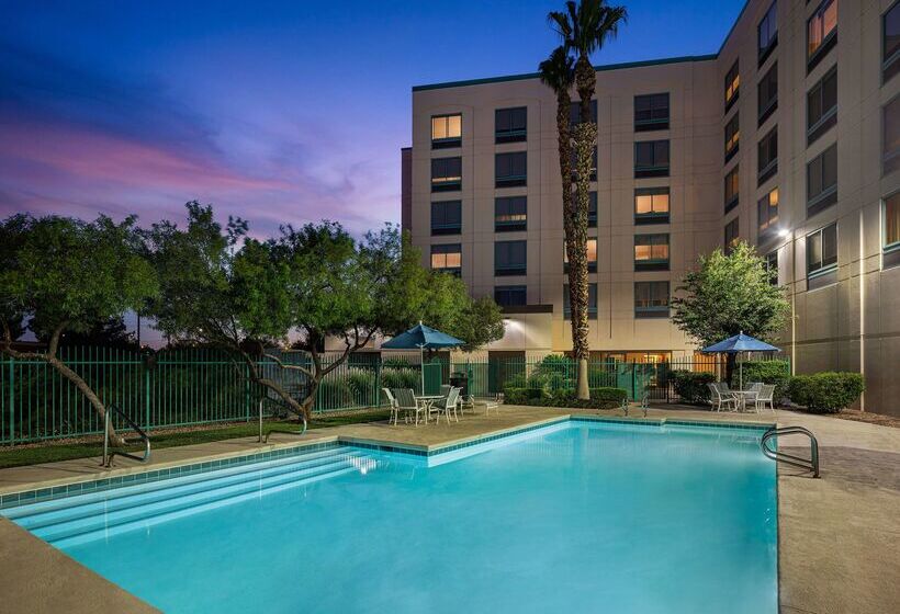 בית מלון כפרי Doubletree By Hilton Las Vegas Airport