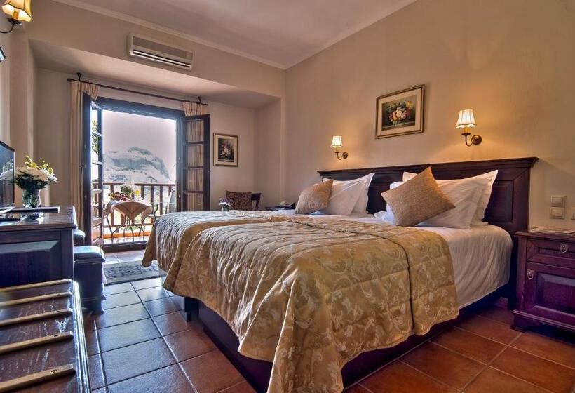 هتل Doupiani House